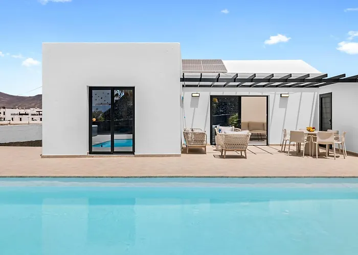 Lanzarote Marina Volcan * 普拉亚布兰卡