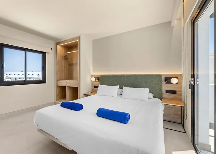 Lanzarote Marina Volcan 普拉亚布兰卡