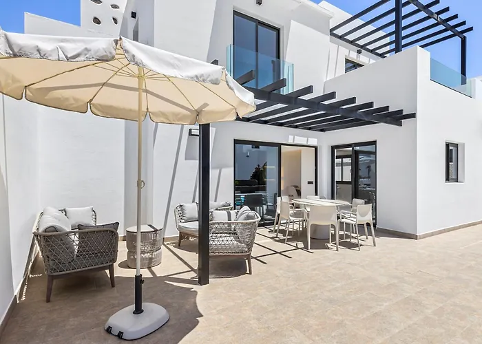 Lanzarote Marina Volcan * 普拉亚布兰卡