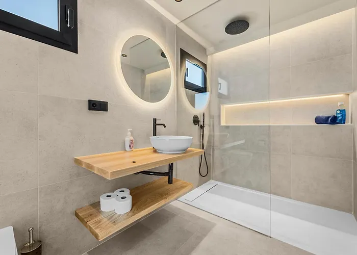 Lanzarote Marina Volcan 普拉亚布兰卡