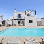 فيلة Lanzarote Marina Volcan بلايا بلانكا