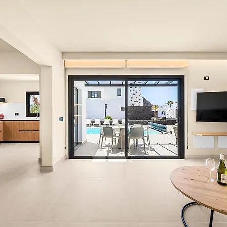 Lanzarote Marina Volcan Playa Blanca (Lanzarote)