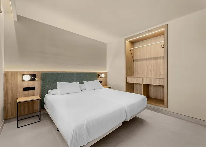 Lanzarote Marina Volcan *